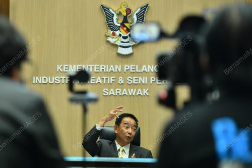 DATUK SERI ABDUL KARIM RAHMAN HAMZAH