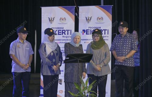 DATUK SERI NANCY SHUKRI
