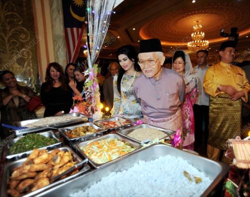 SK02_04092013_RAYA