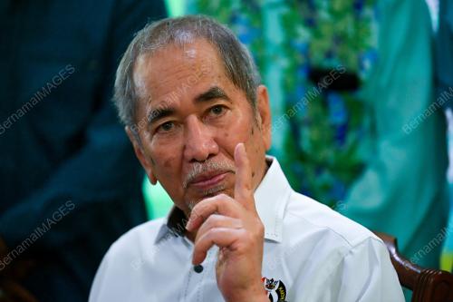 DATUK SERI DR WAN JUNAIDI TUANKU JAAFAR