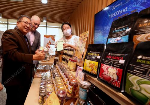 DATUK WEE HONG SENG
