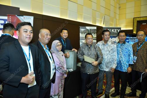 DATUK SERI ALEXANDER NANTA LINGGI