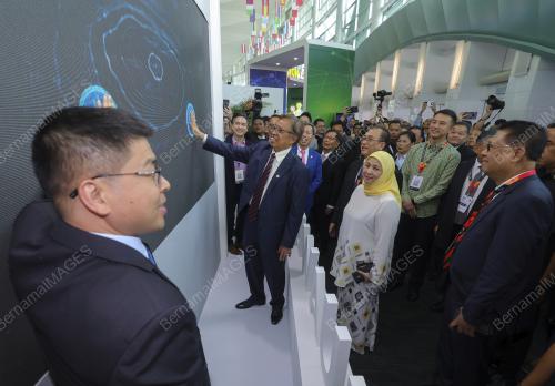 TAN SRI ABANG JOHARI TUN OPENG