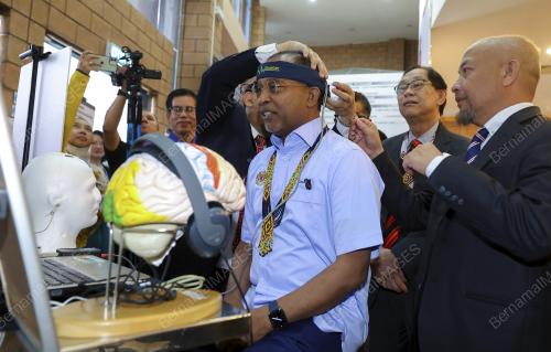 DATUK SERI DR ZAMBRY ABD KADIR