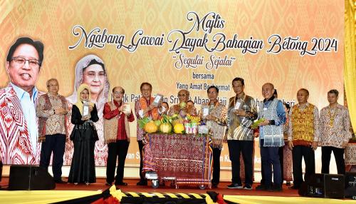 TAN SRI ABANG JOHARI TUN OPENG