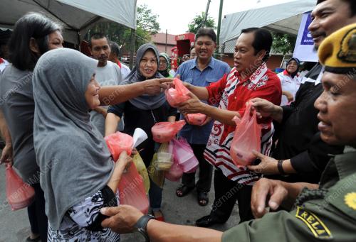 SK02_05082012_BUBUR_ASYURA