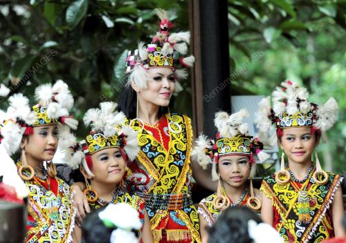 SK02_06012012_PELANCONGAN