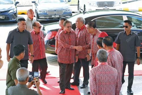 TAN SRI ABANG JOHARI TUN OPENG