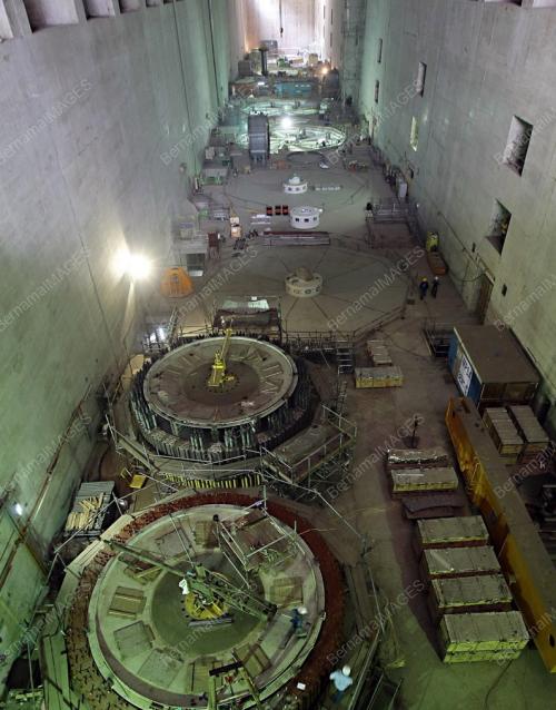 EMPANGAN HIDROELEKTRIK BAKUN