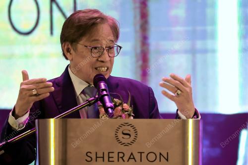TAN SRI ABANG JOHARI TUN OPENG
