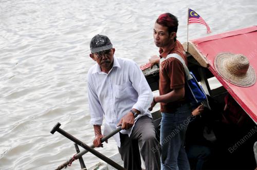 SK02_07012012_SAMPAN