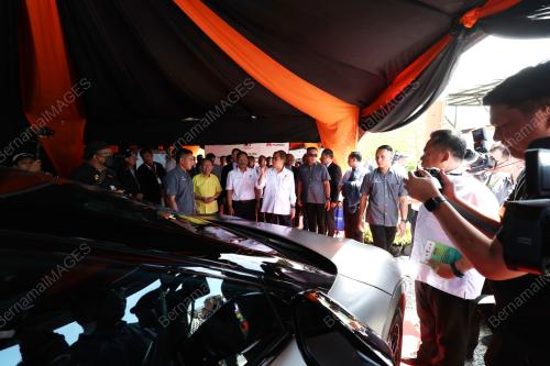 TAN SRI ABANG JOHARI RUN OPENG