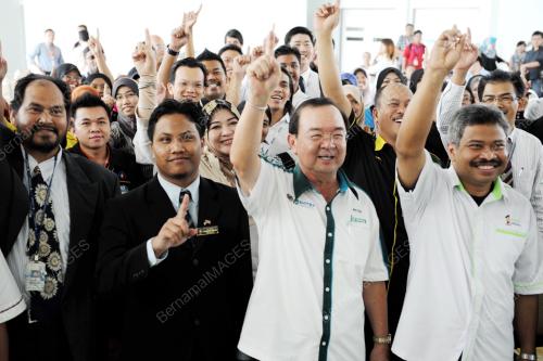 DATUK SERI PETER CHIN FAH KUI