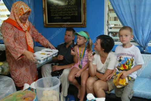 RAYA_PELANCONG