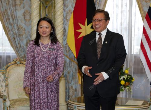 TAN SRI ABANG JOHARI TUN OPENG