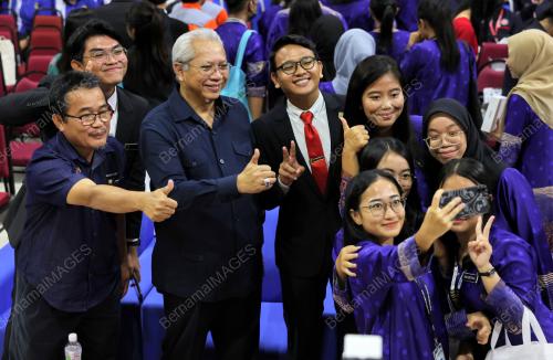 TAN SRI ANNUAR MUSA