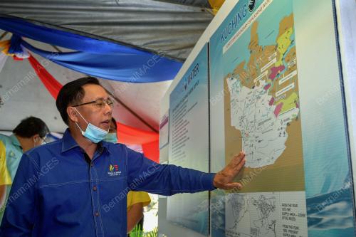 DATUK DR STEPHEN RUNDI UTOM