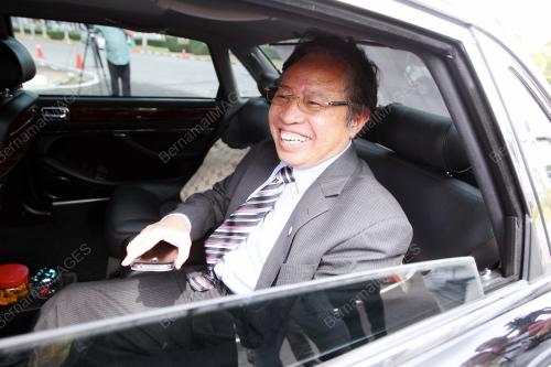 DATUK ABANG JOHARI TUN OPENG