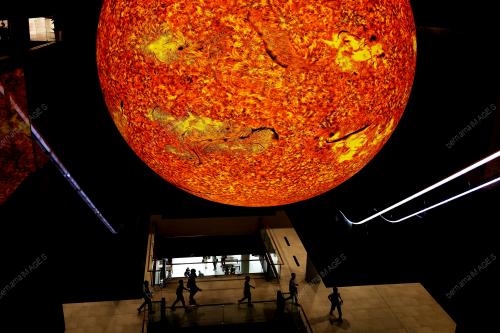 HELIOS : THE SUN