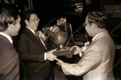 TAN SRI DATO' ALWI BIN JANTAN