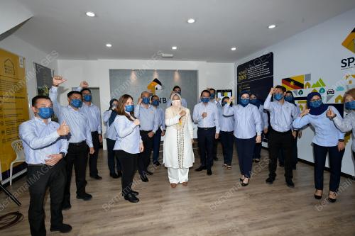 DATUK ZURAIDA KAMARUDDIN