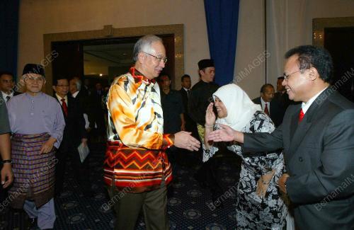 MOHD NAJIB TUN ABDUL RAZAK
