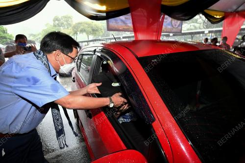 DATUK SERI DR STEPHEN RUNDI UTOM