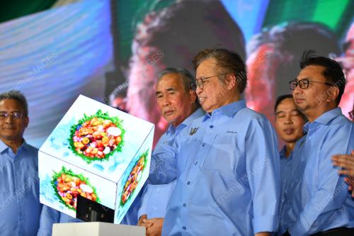 TAN SRI ABANG JOHARI TUN OPENG