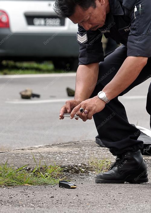SK02_13012014_KELOPAK_PELURU