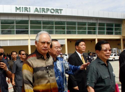 MOHD NAJIB TUN ABDUL RAZAK