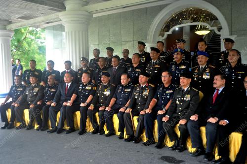 SK02_13042017_PDRM_POLRI
