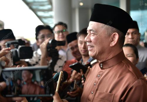 DATUK SERI FADILLAH YUSOF