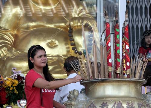 SK02_13052014_WESAK