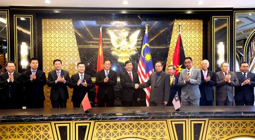 TAN SRI ABANG JOHARI TUN OPENG