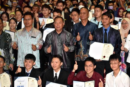 KEPUTUSAN STPM 2022