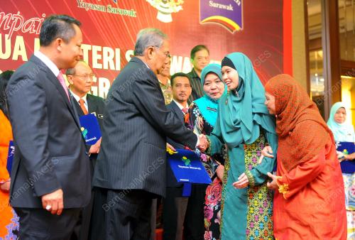 SK02_13112015_ANUGERAH_AKKMS