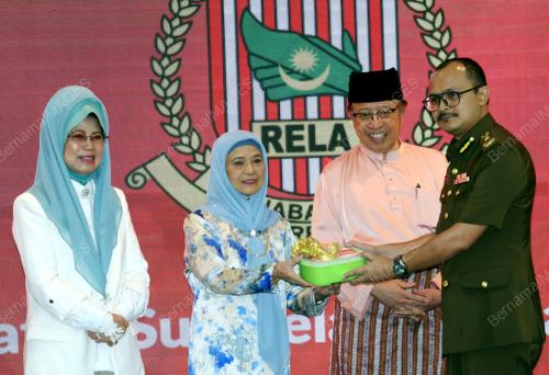 TAN SRI ABANG JOHARI TUN OPENG
