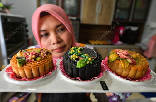 SK02_14092019_KUIH_BULAN1