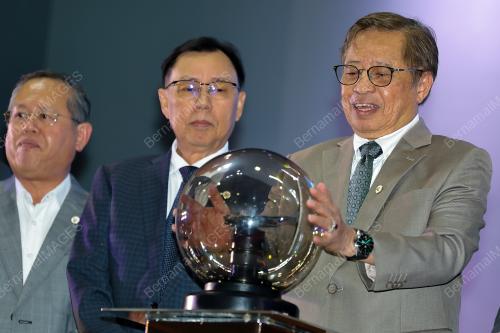 TAN SRI ABANG JOHARI TUN OPENG