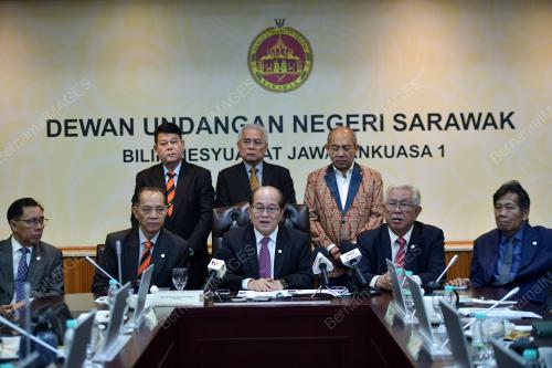 DATUK AMAR DOUGLAS UGGAH EMBAS