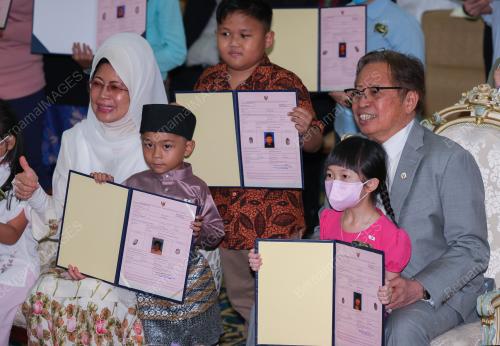 TAN SRI ABANG JOHARI TUN OPENG