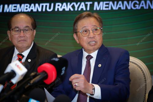 TAN SRI ABANG JOHARI TUN OPENG