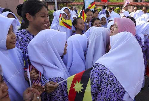FADHLINA SIDEK