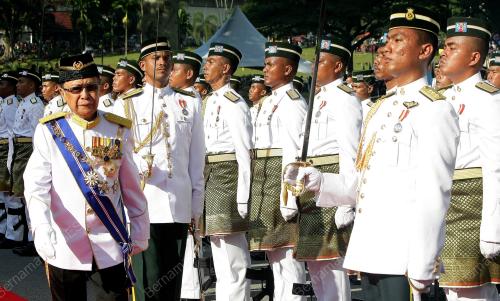 TUN ABANG MUHAMMAD SALAHUDDIN ABANG BARIENG