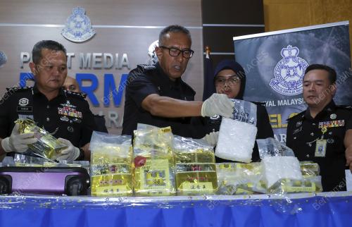 DATUK MOHD AZMAN AHMAD SAPRI