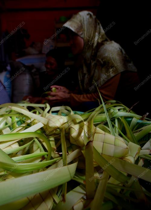 USAHAWAN_KAMPUNG