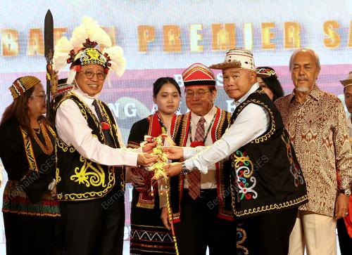 TAN SRI ABANG JOHARI TUN OPENG