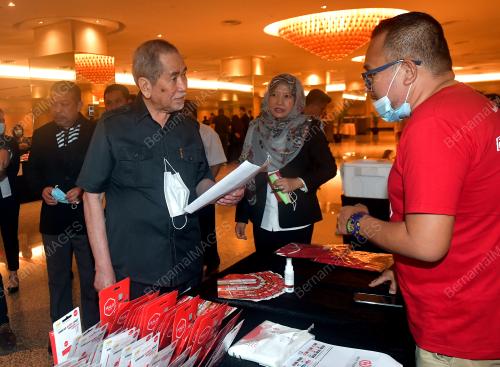 DATUK SERI DR WAN JUNAIDI TUANKU JAAFAR