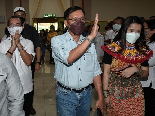 DATUK SERI DR STEPHEN RUNDI UTOM