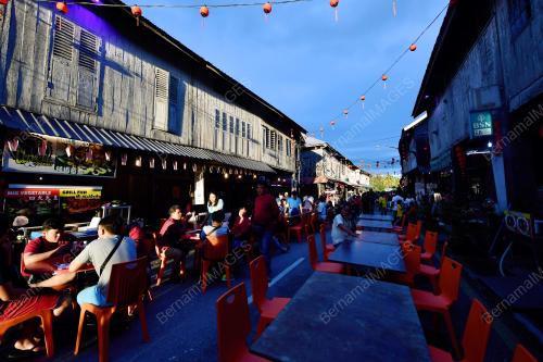 SK02_18022019_PEKAN_SINIAWAN_BN201902170823